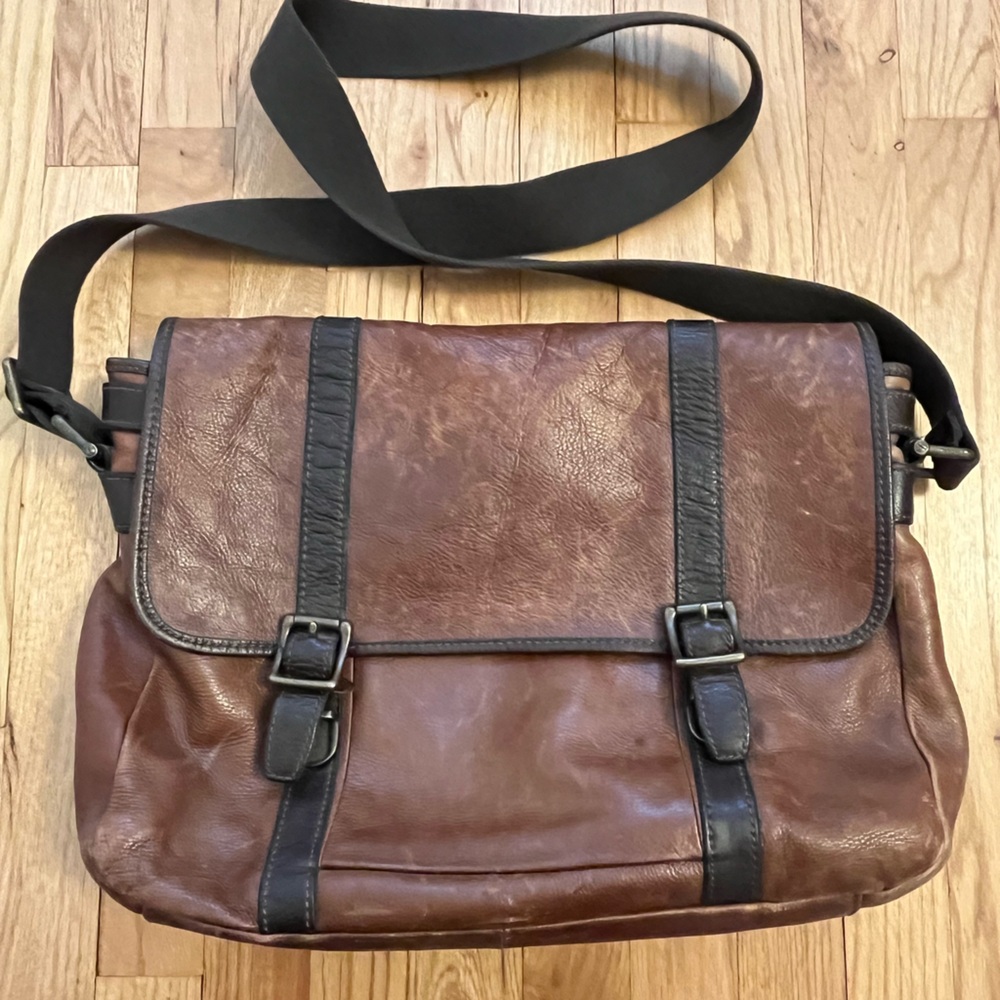 Fossil Leather Messenger Bag